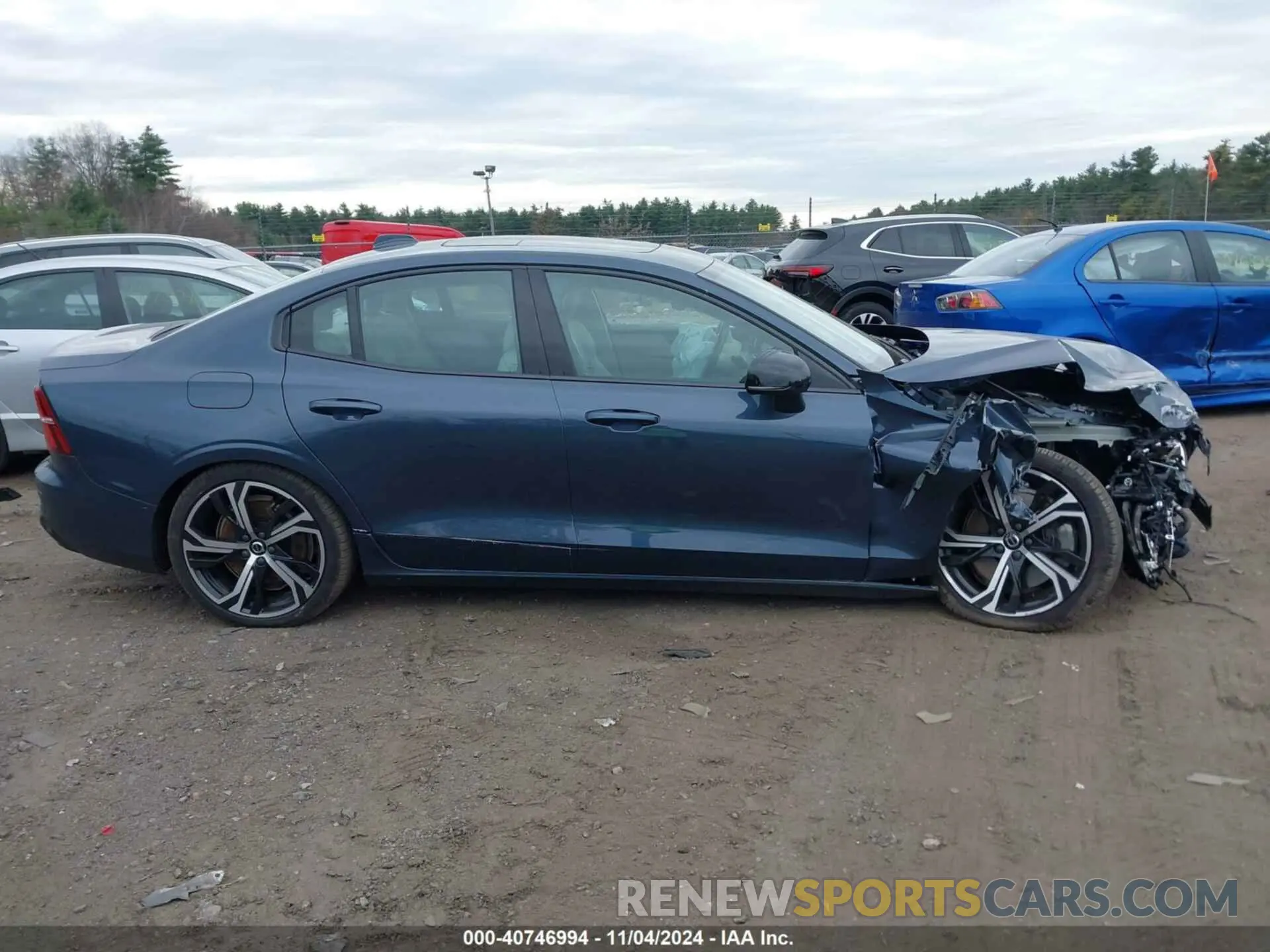 13 Photograph of a damaged car 7JRH60FW7PG253042 VOLVO S60 RECHARGE PLUG-IN HYBRID 2023