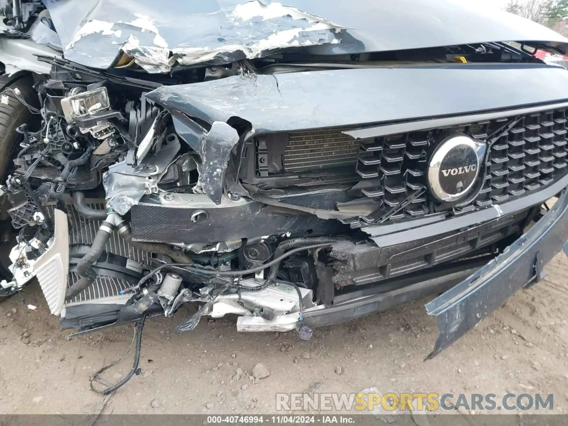 17 Photograph of a damaged car 7JRH60FW7PG253042 VOLVO S60 RECHARGE PLUG-IN HYBRID 2023