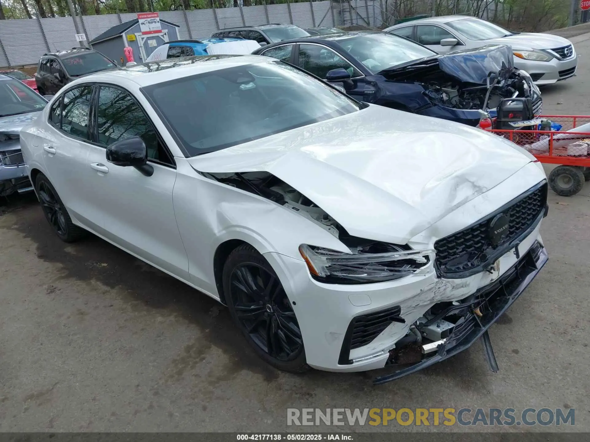 1 Photograph of a damaged car 7JRH60FH8RG290119 VOLVO S60 RECHARGE PLUG-IN HYBRID 2024