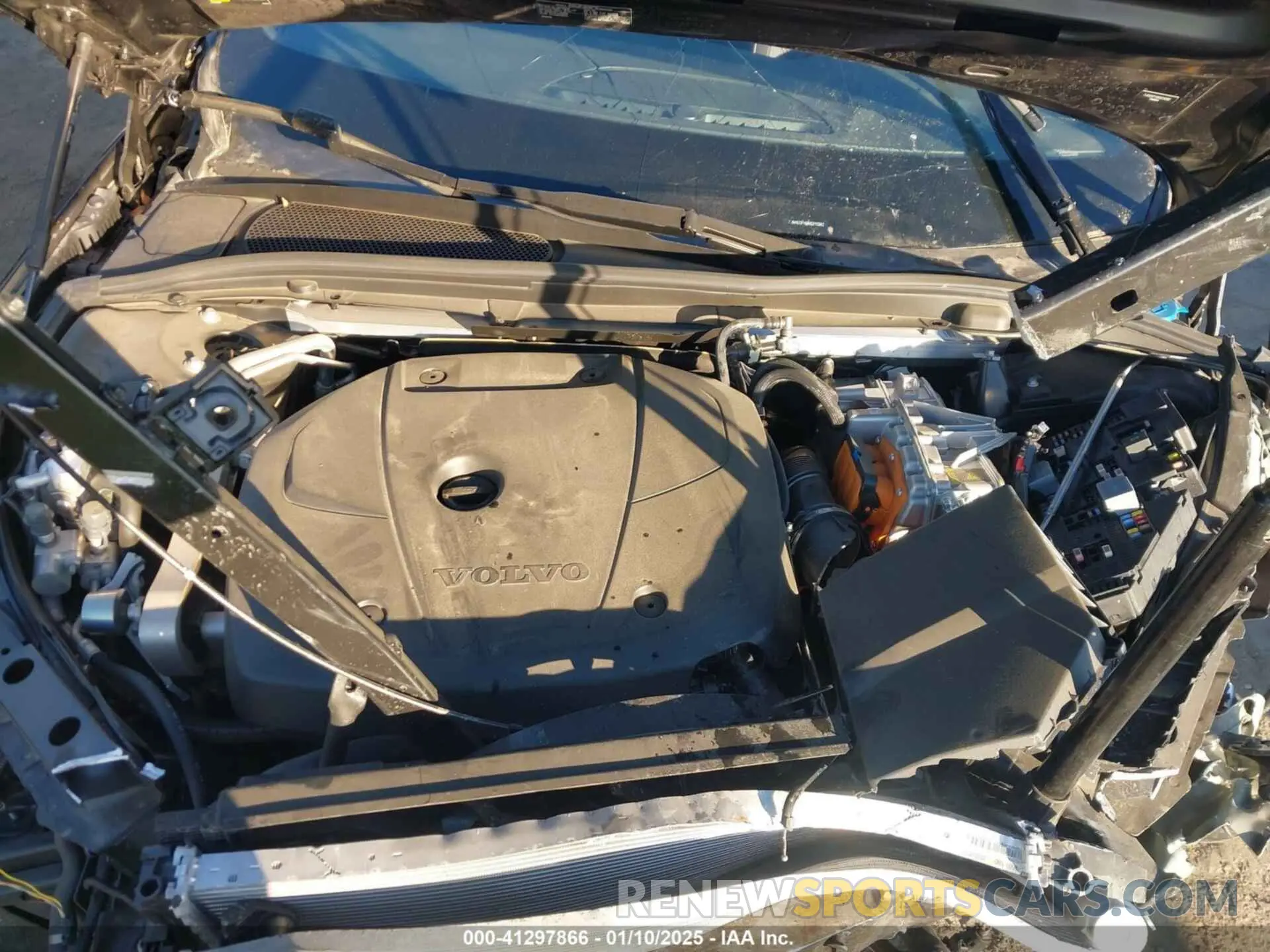 10 Фотография поврежденного автомобиля 7JRH60FH9RG311382 VOLVO S60 RECHARGE PLUG-IN HYBRID 2024
