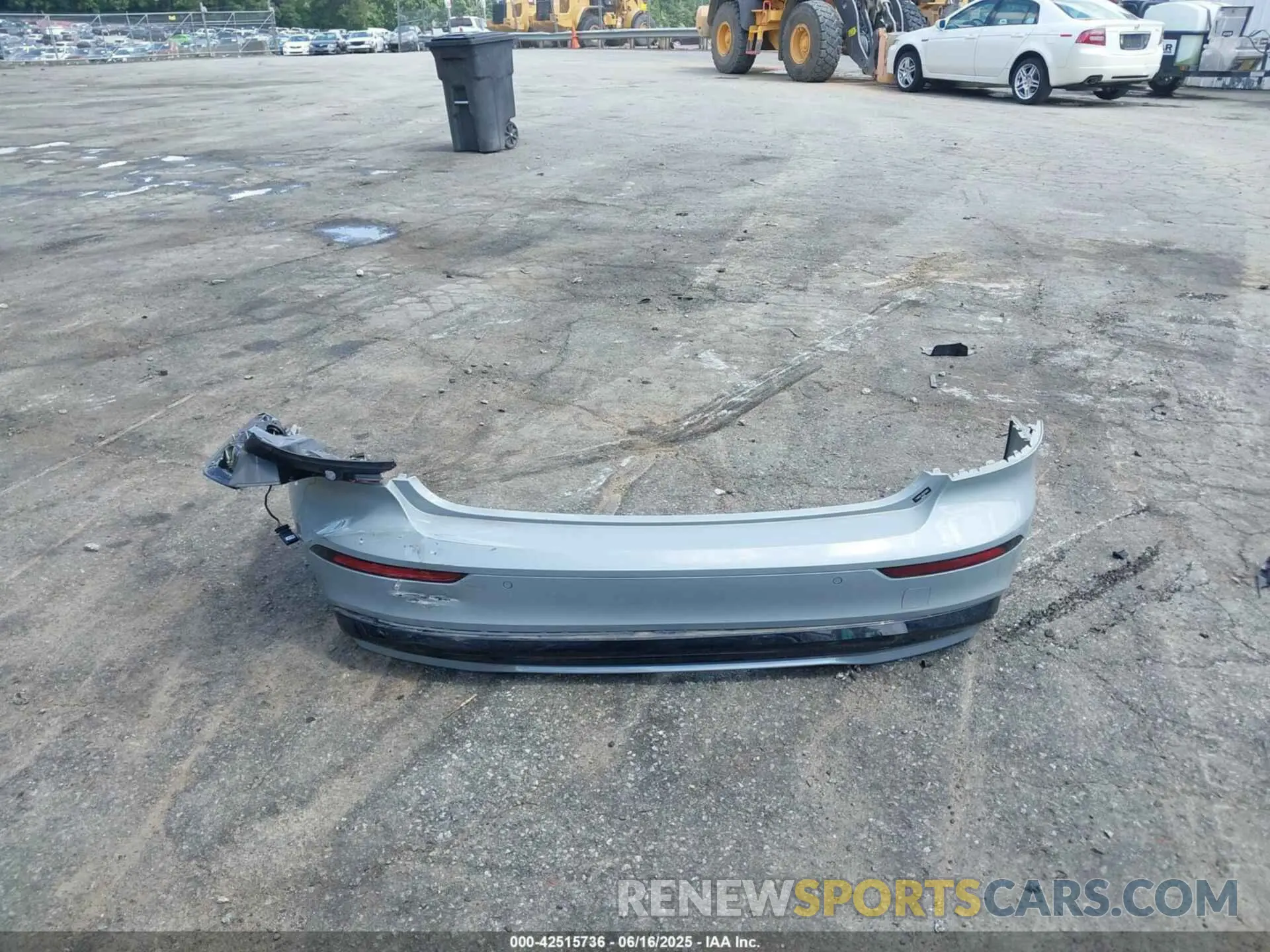 12 Фотография поврежденного автомобиля 7JRH60FL5RG305681 VOLVO S60 RECHARGE PLUG-IN HYBRID 2024