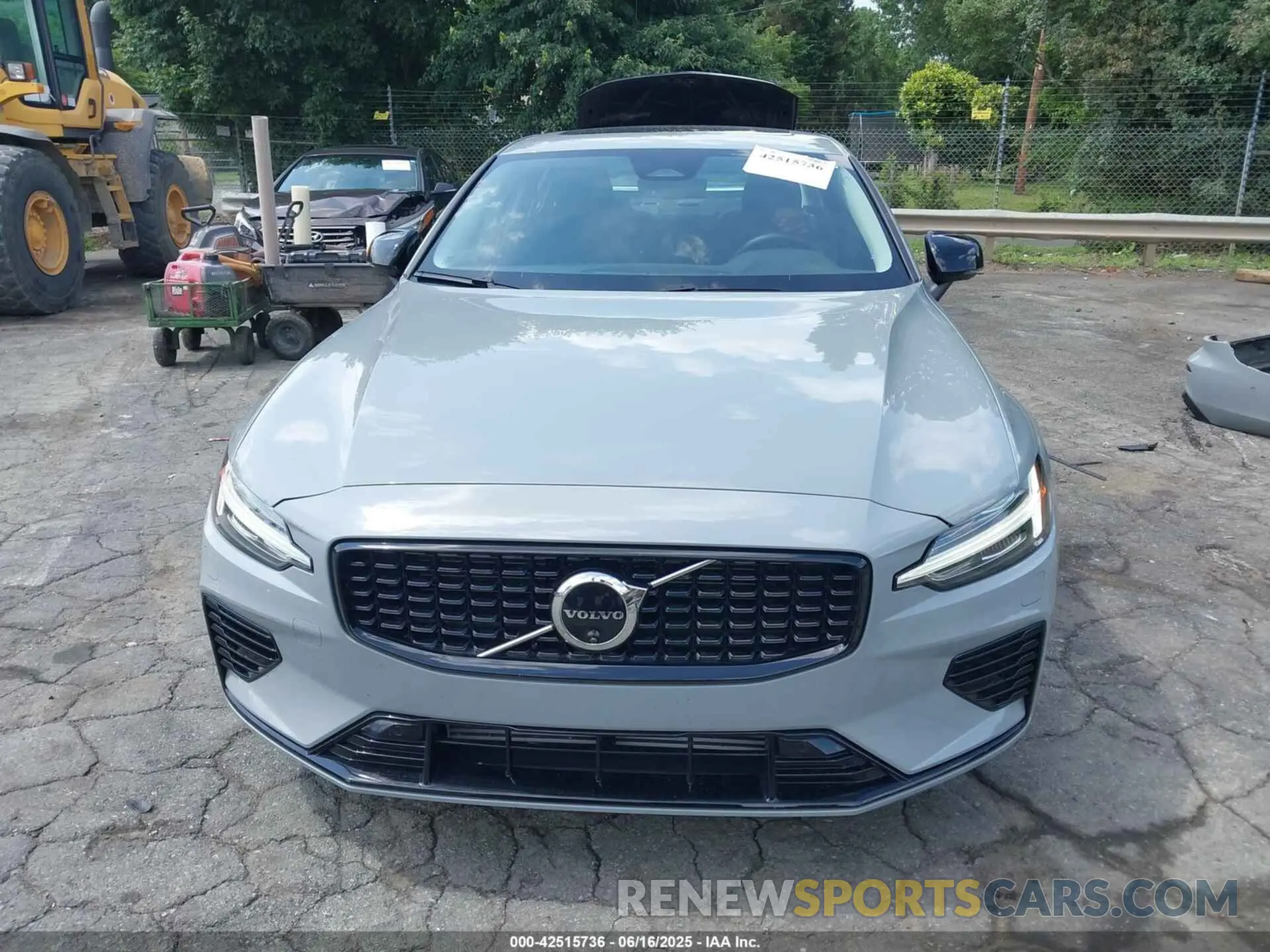 13 Фотография поврежденного автомобиля 7JRH60FL5RG305681 VOLVO S60 RECHARGE PLUG-IN HYBRID 2024