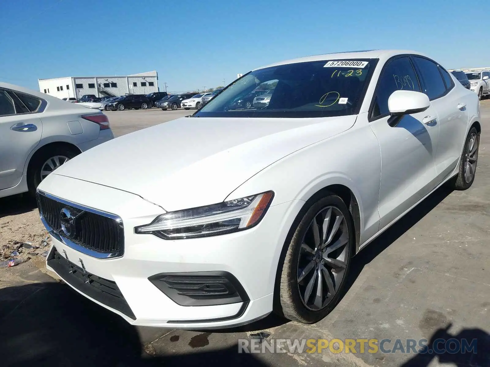 2 Photograph of a damaged car 7JR102FK8KG009713 VOLVO S60 T5 MOM 2019