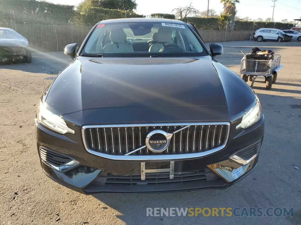 5 Photograph of a damaged car 7JRBR0FL8MG122975 VOLVO S60 T8 REC 2021