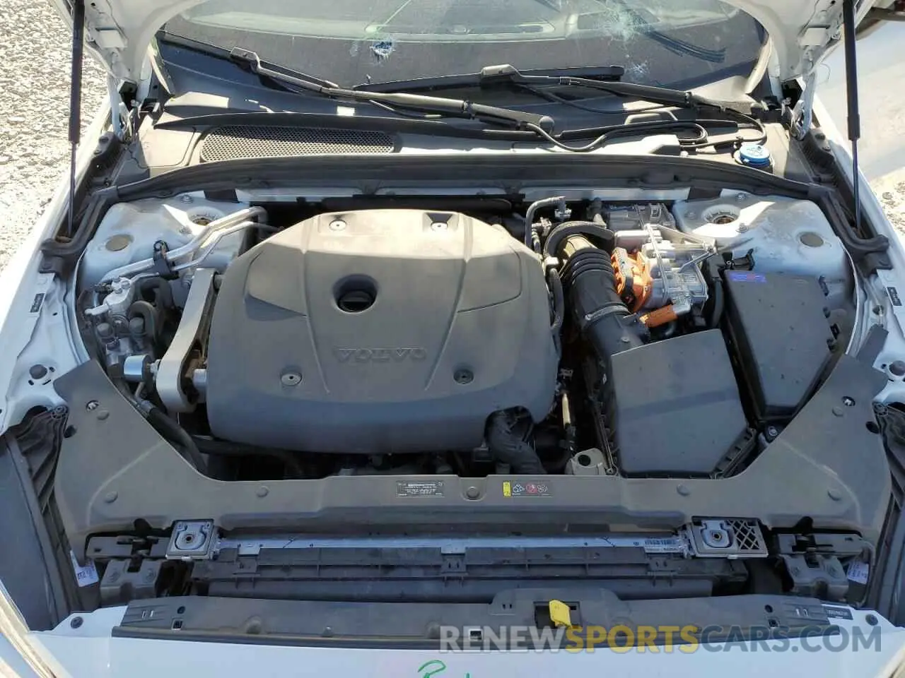 11 Photograph of a damaged car 7JRBR0FM9NG175811 VOLVO S60 T8 REC 2022