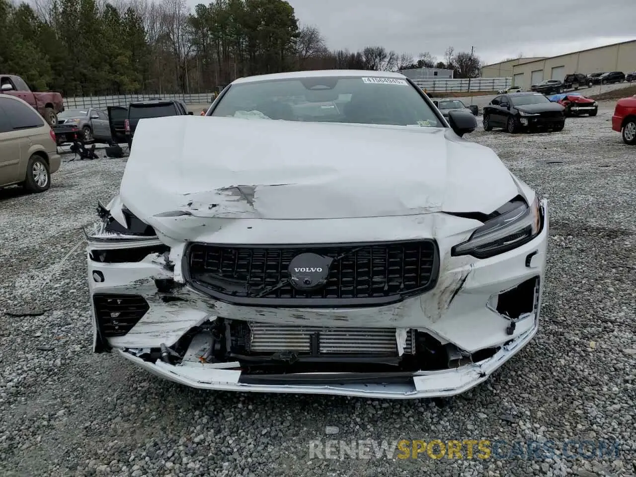 5 Photograph of a damaged car 7JRH60FJ7RG315255 VOLVO S60 ULTIMA 2024