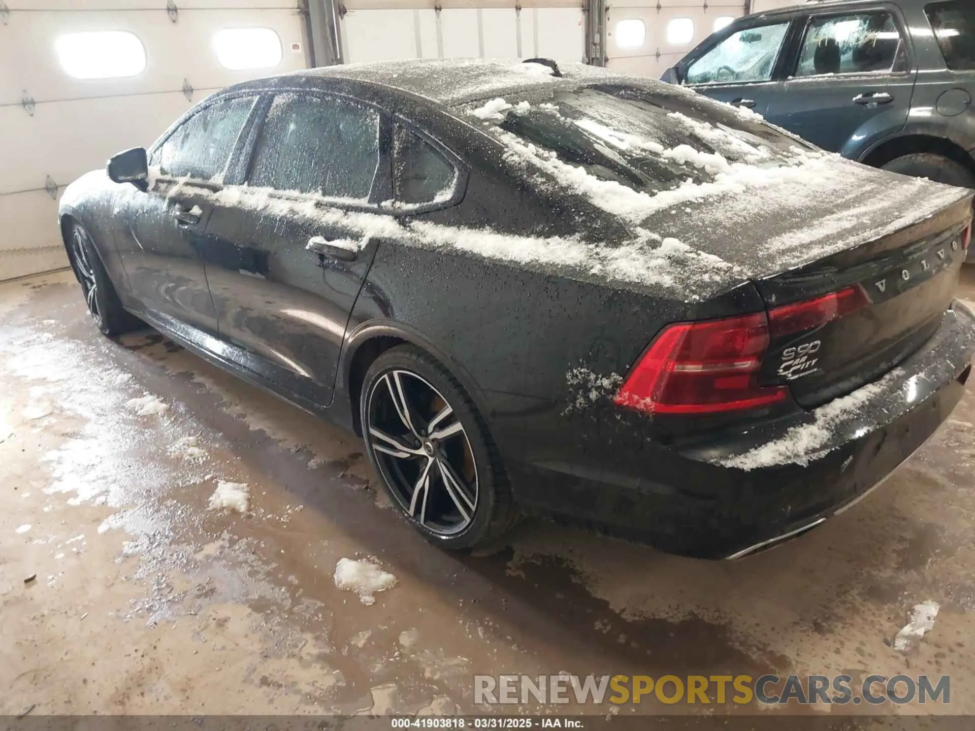 3 Фотография поврежденного автомобиля LVYA22MT3LP158769 VOLVO S90 2020