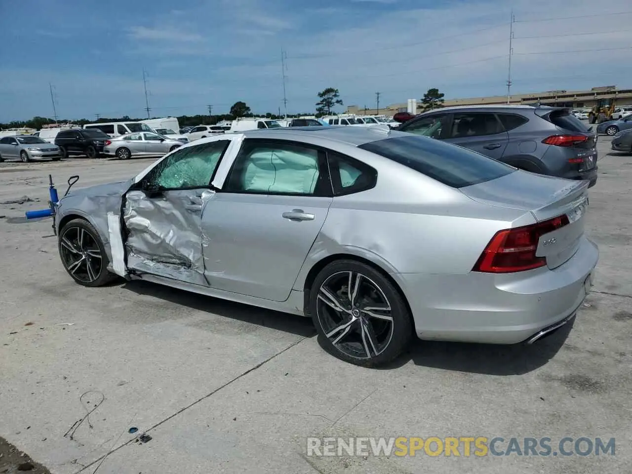 2 Фотография поврежденного автомобиля LVYA22MT4LP172521 VOLVO S90 2020