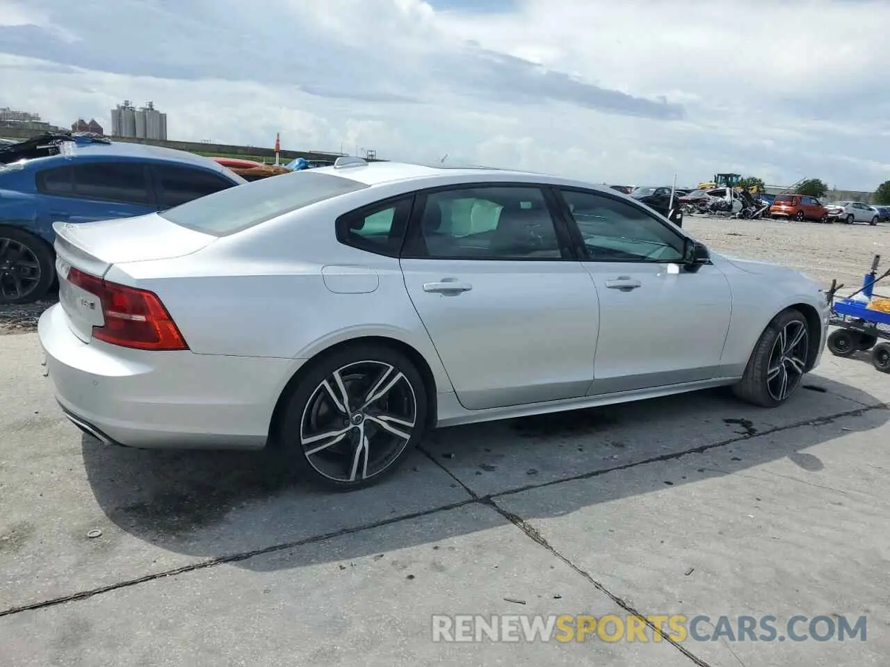 3 Фотография поврежденного автомобиля LVYA22MT4LP172521 VOLVO S90 2020