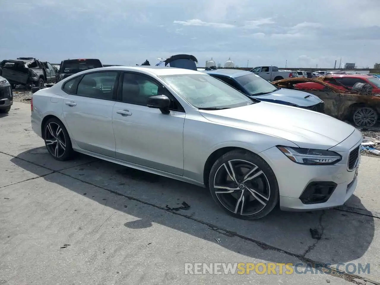 4 Фотография поврежденного автомобиля LVYA22MT4LP172521 VOLVO S90 2020
