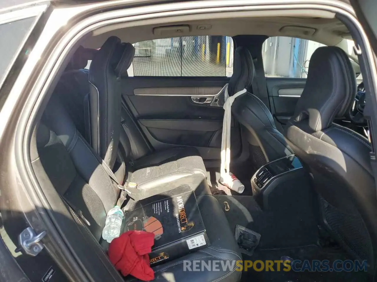 10 Photograph of a damaged car LVY062ML2NP265542 VOLVO S90 B6 INS 2022