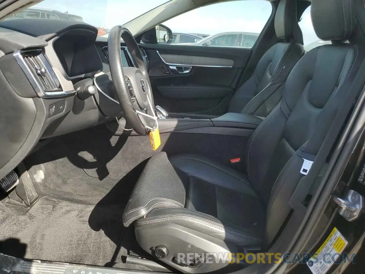 7 Photograph of a damaged car LVY062ML3NP269292 VOLVO S90 B6 INS 2022