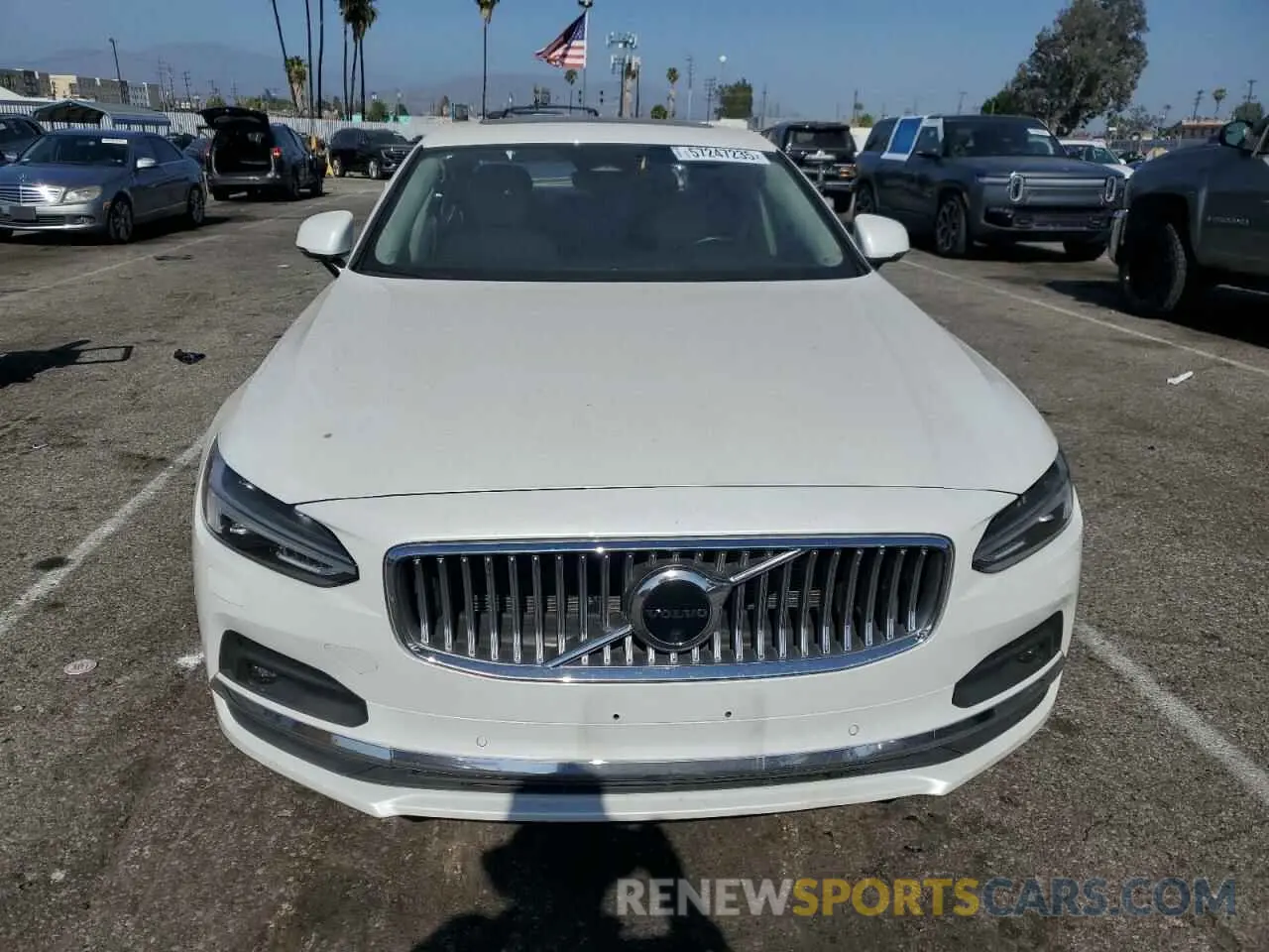 5 Photograph of a damaged car LVY062MN3PP313473 VOLVO S90 PLUS 2023