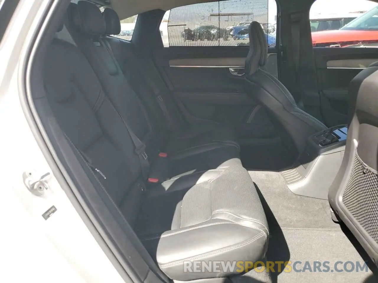 10 Photograph of a damaged car LVYH60AF3RP395163 VOLVO S90 ULTIMA 2024