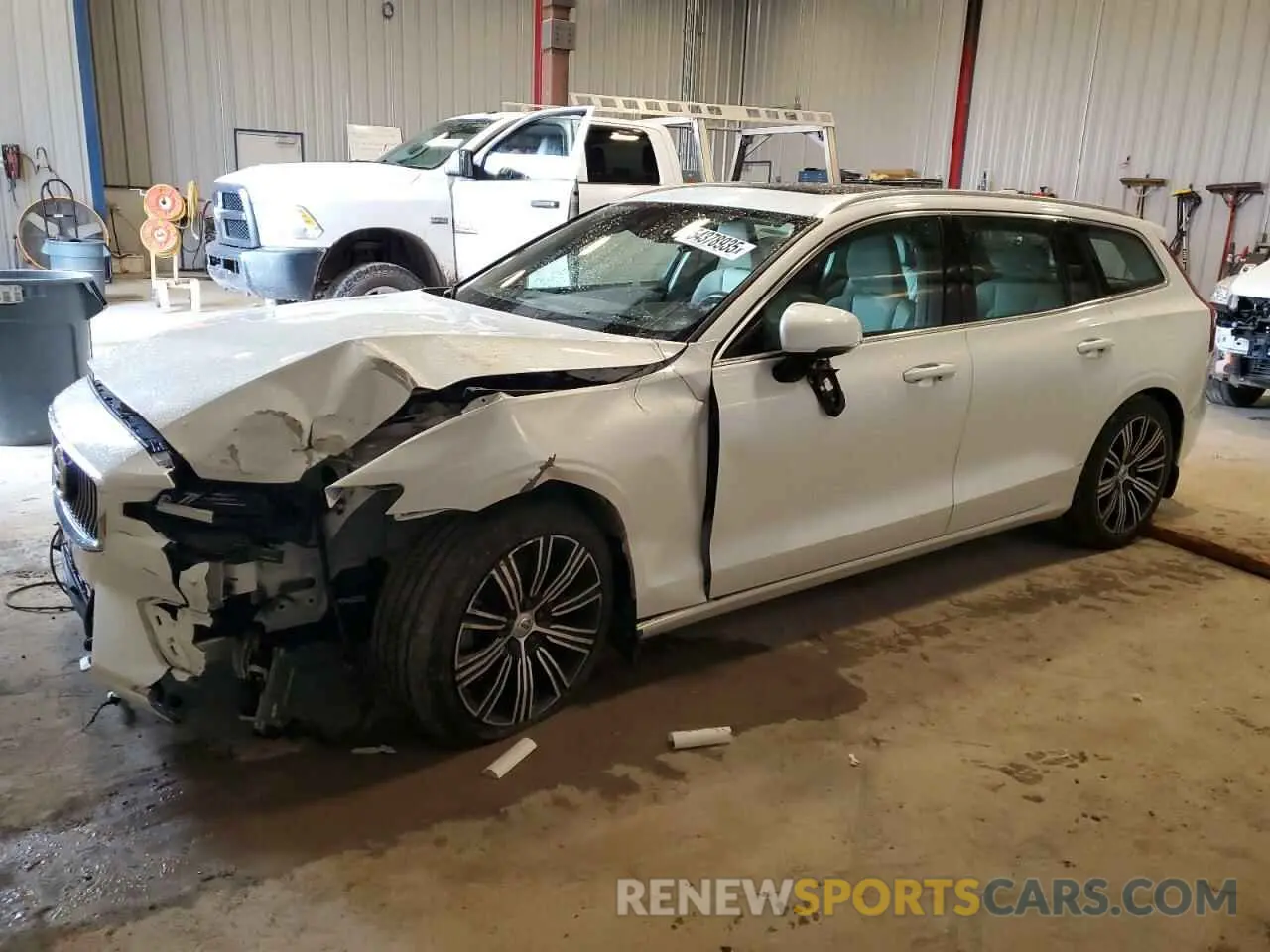 1 Photograph of a damaged car YV1A22SL6K2335587 VOLVO V60 2019
