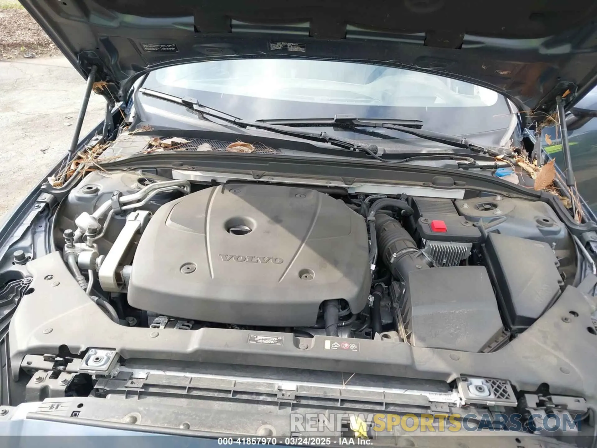 10 Photograph of a damaged car YV1A22SL7K2325537 VOLVO V60 2019