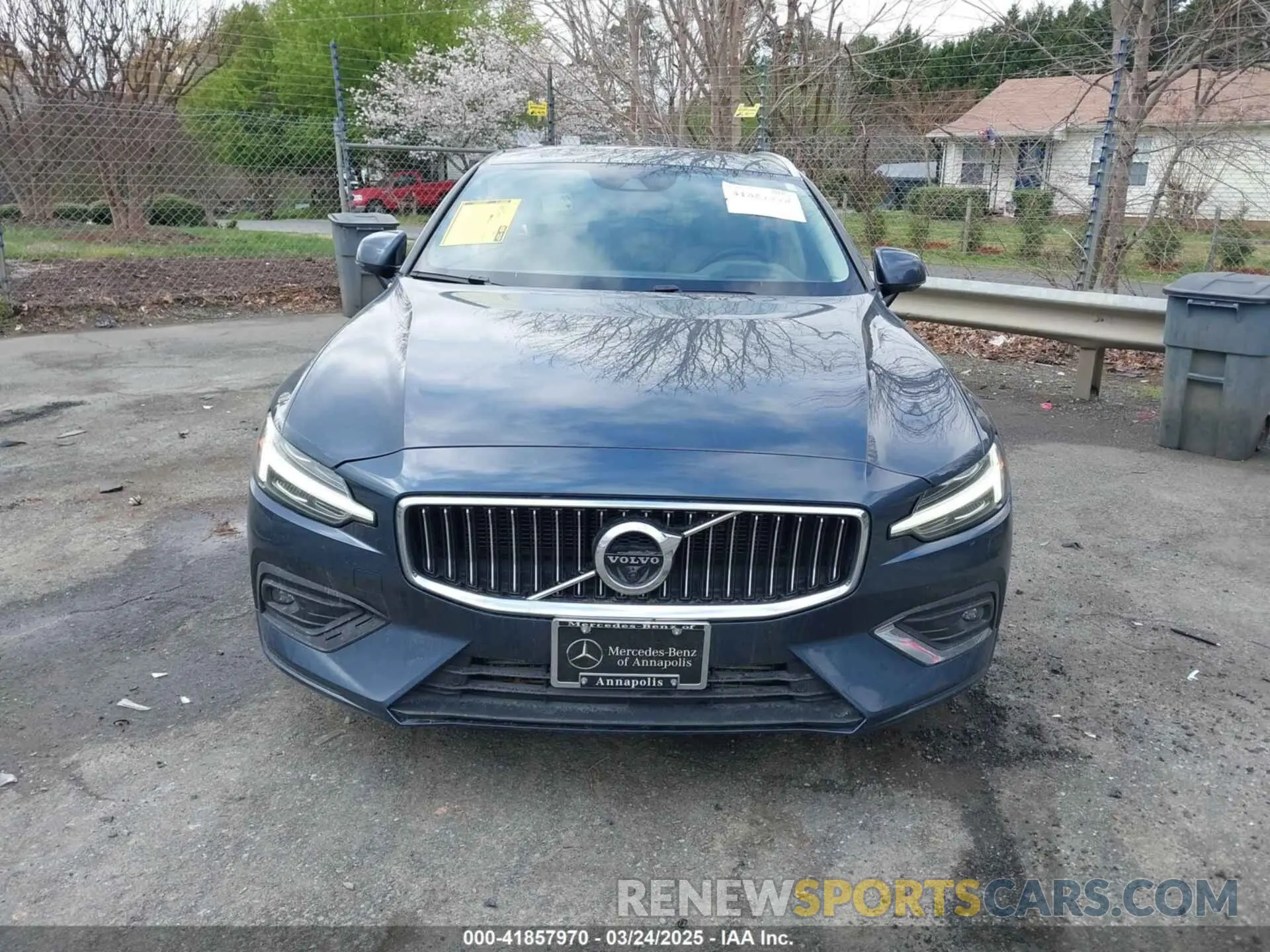 12 Photograph of a damaged car YV1A22SL7K2325537 VOLVO V60 2019