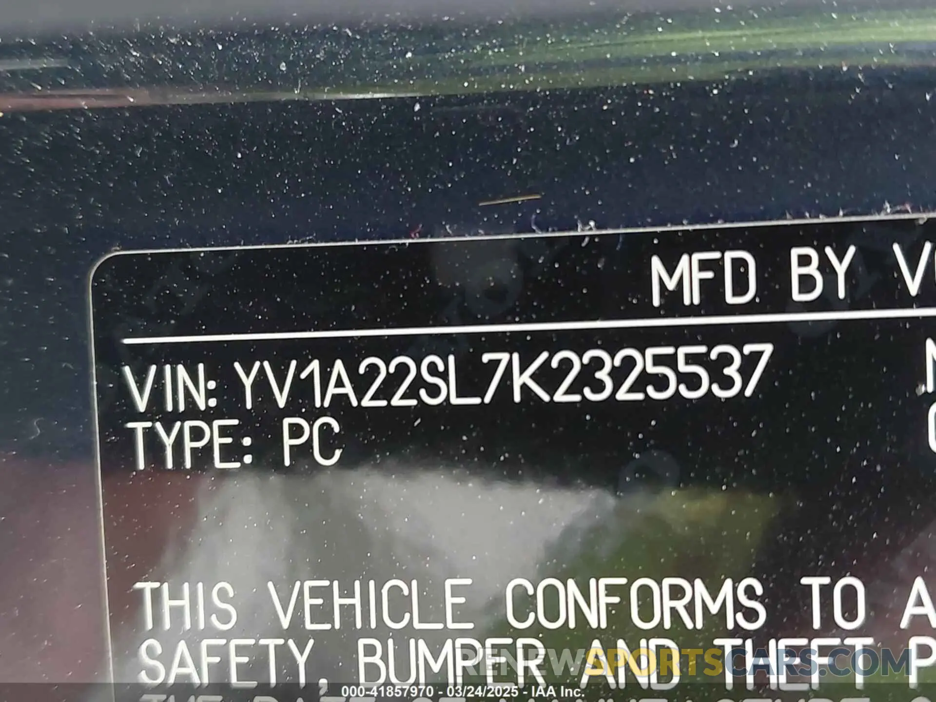 9 Photograph of a damaged car YV1A22SL7K2325537 VOLVO V60 2019