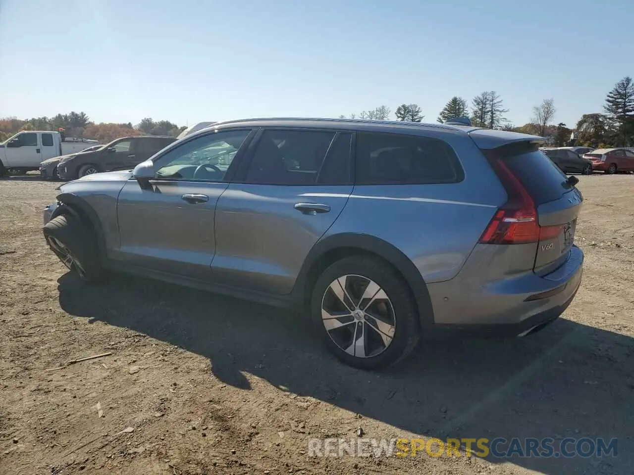 2 Photograph of a damaged car YV4102WK8L1030464 VOLVO V60 2020