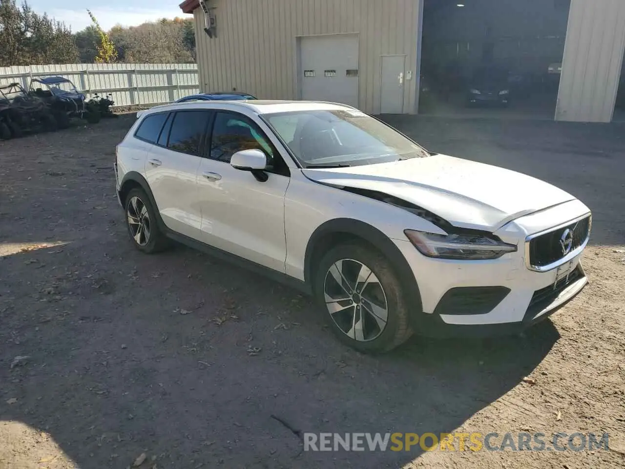 4 Photograph of a damaged car YV4102WK9L1030439 VOLVO V60 2020
