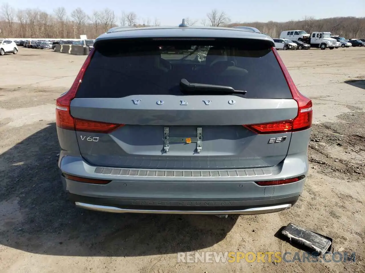 6 Фотография поврежденного автомобиля YV4L12WZ6P2110672 VOLVO V60 2023