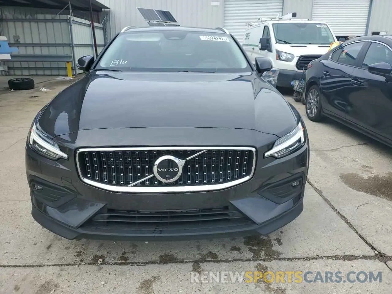 5 Photograph of a damaged car YV4L12WK3S2149179 VOLVO V60 2025