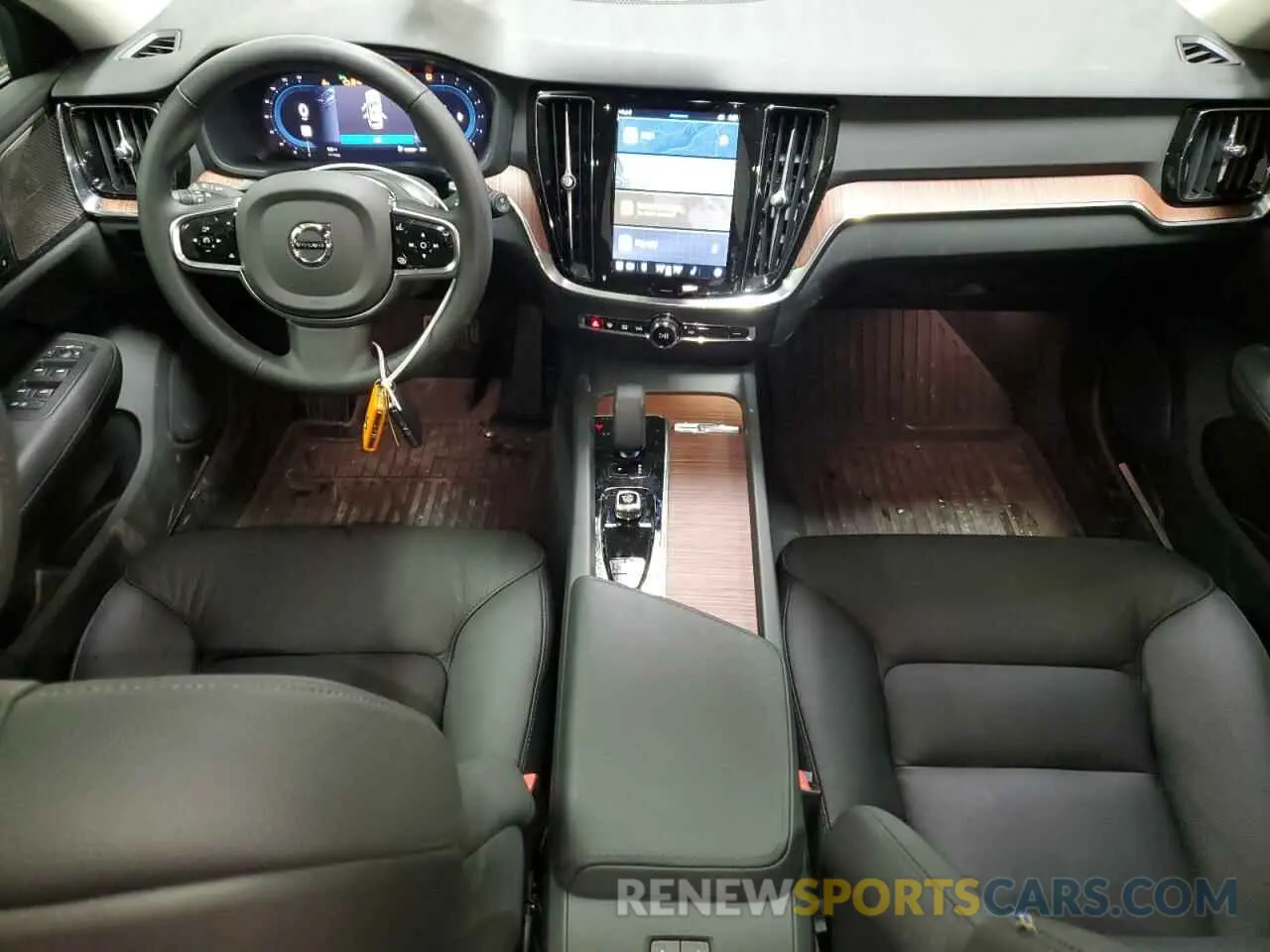 8 Фотография поврежденного автомобиля YV4L12WK7S2145927 VOLVO V60 2025