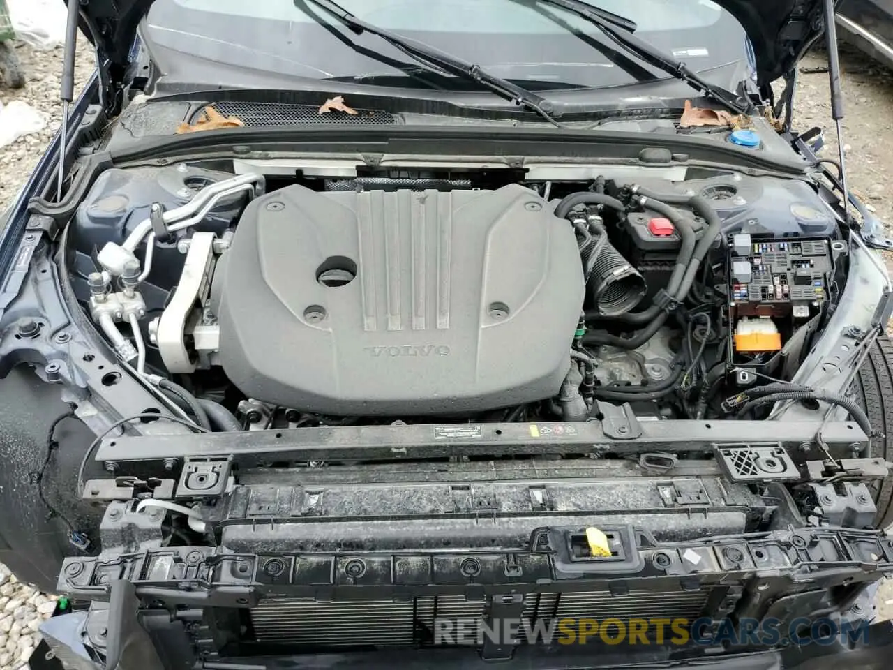 11 Photograph of a damaged car YV4L12WK7S2146849 VOLVO V60 2025