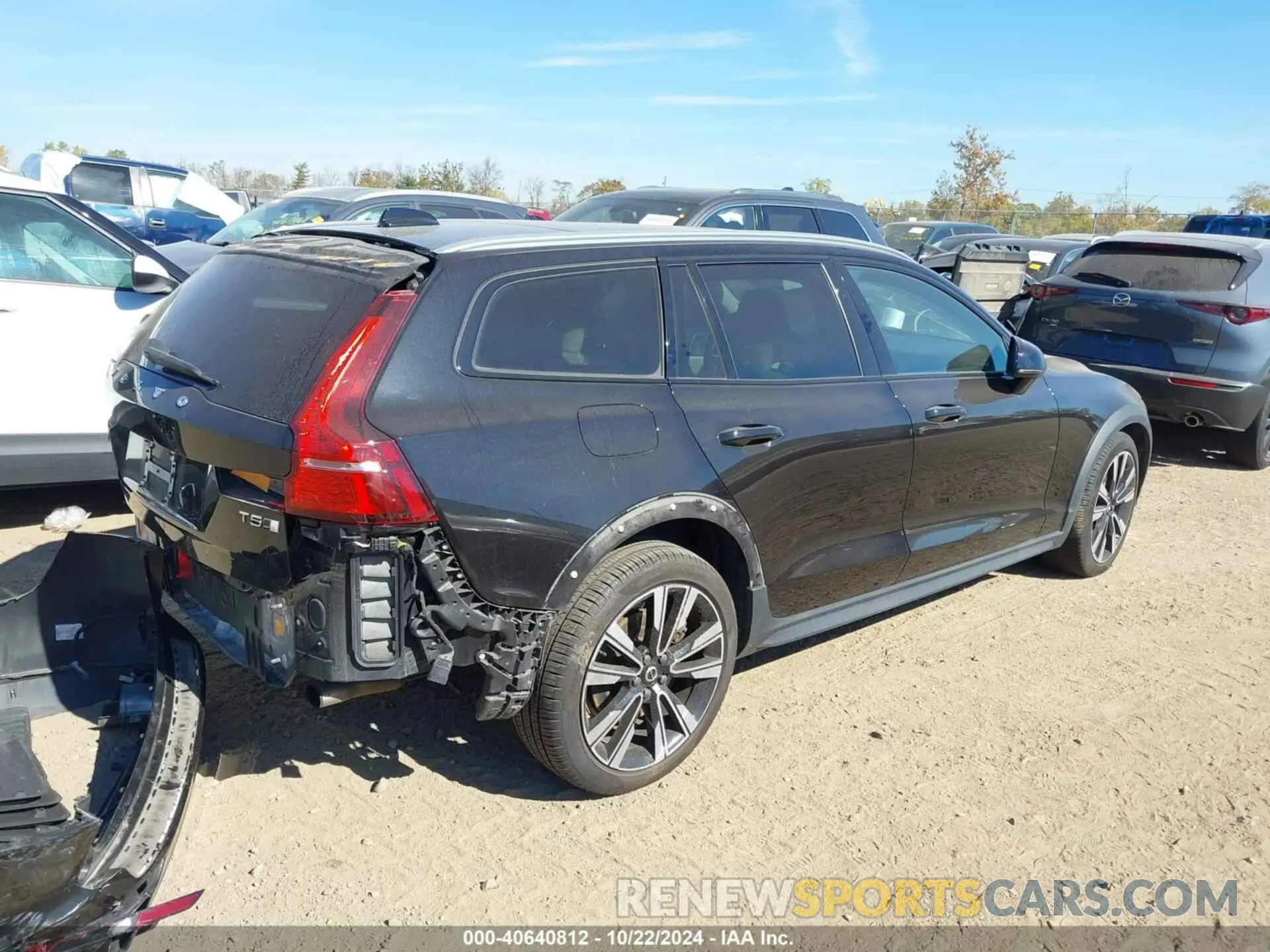 4 Photograph of a damaged car YV4102WK3L1045731 VOLVO V60 CROSS COUNTRY 2020