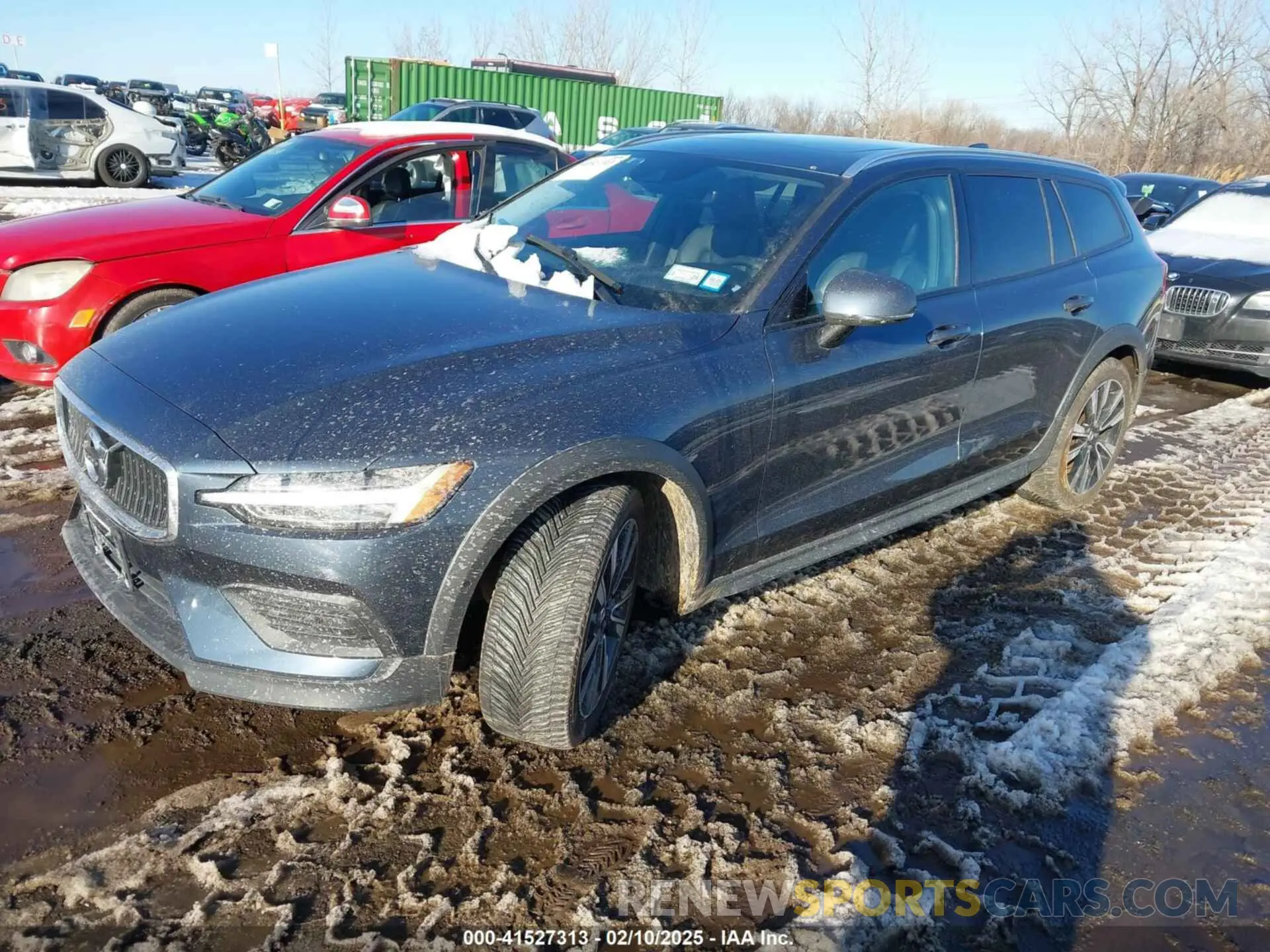 2 Фотография поврежденного автомобиля YV4102WK8L1031646 VOLVO V60 CROSS COUNTRY 2020