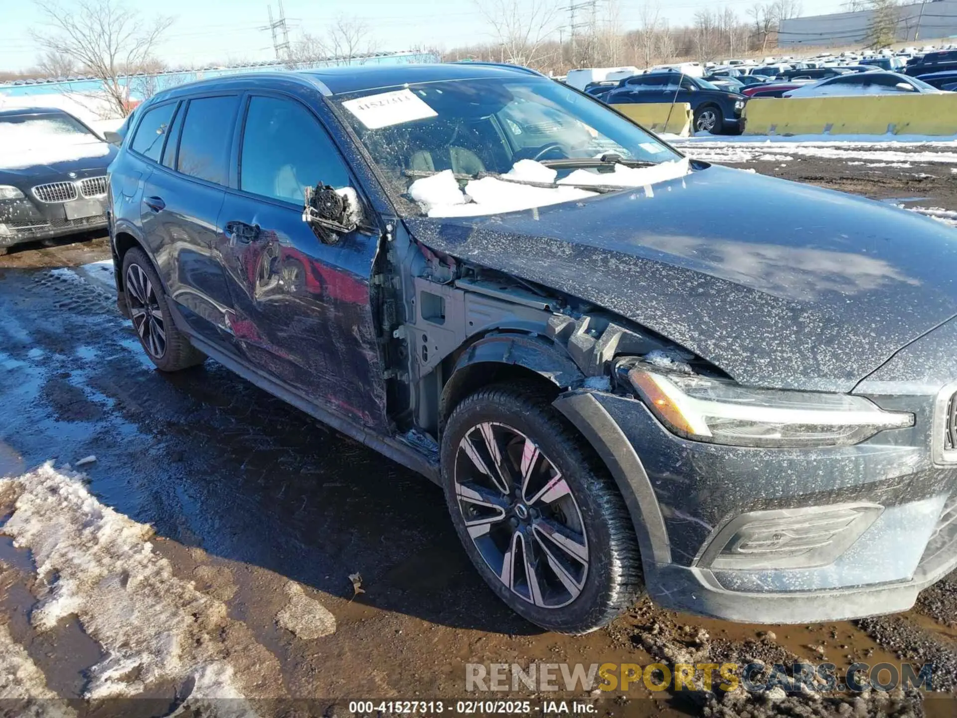 6 Фотография поврежденного автомобиля YV4102WK8L1031646 VOLVO V60 CROSS COUNTRY 2020