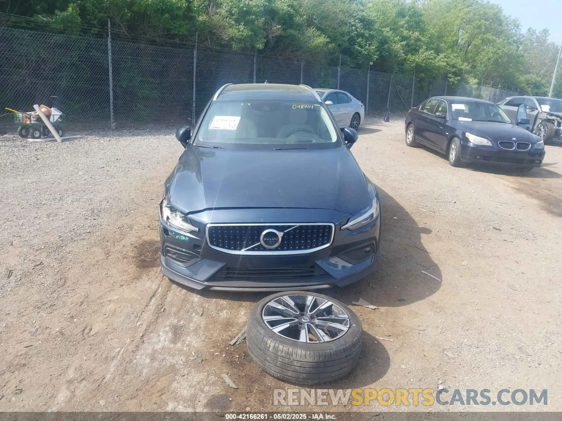 12 Photograph of a damaged car YV4102WK8L1048401 VOLVO V60 CROSS COUNTRY 2020