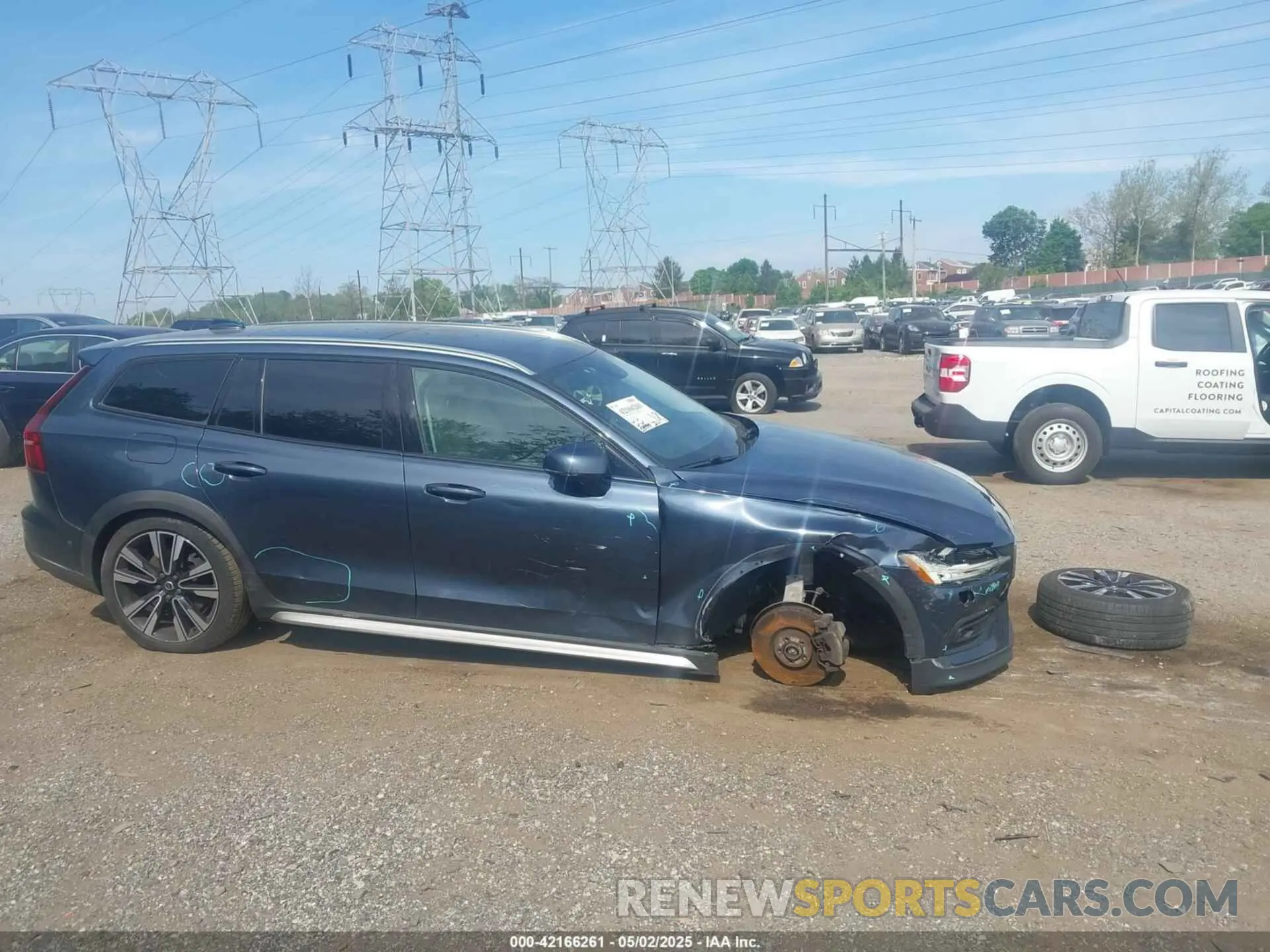 17 Photograph of a damaged car YV4102WK8L1048401 VOLVO V60 CROSS COUNTRY 2020