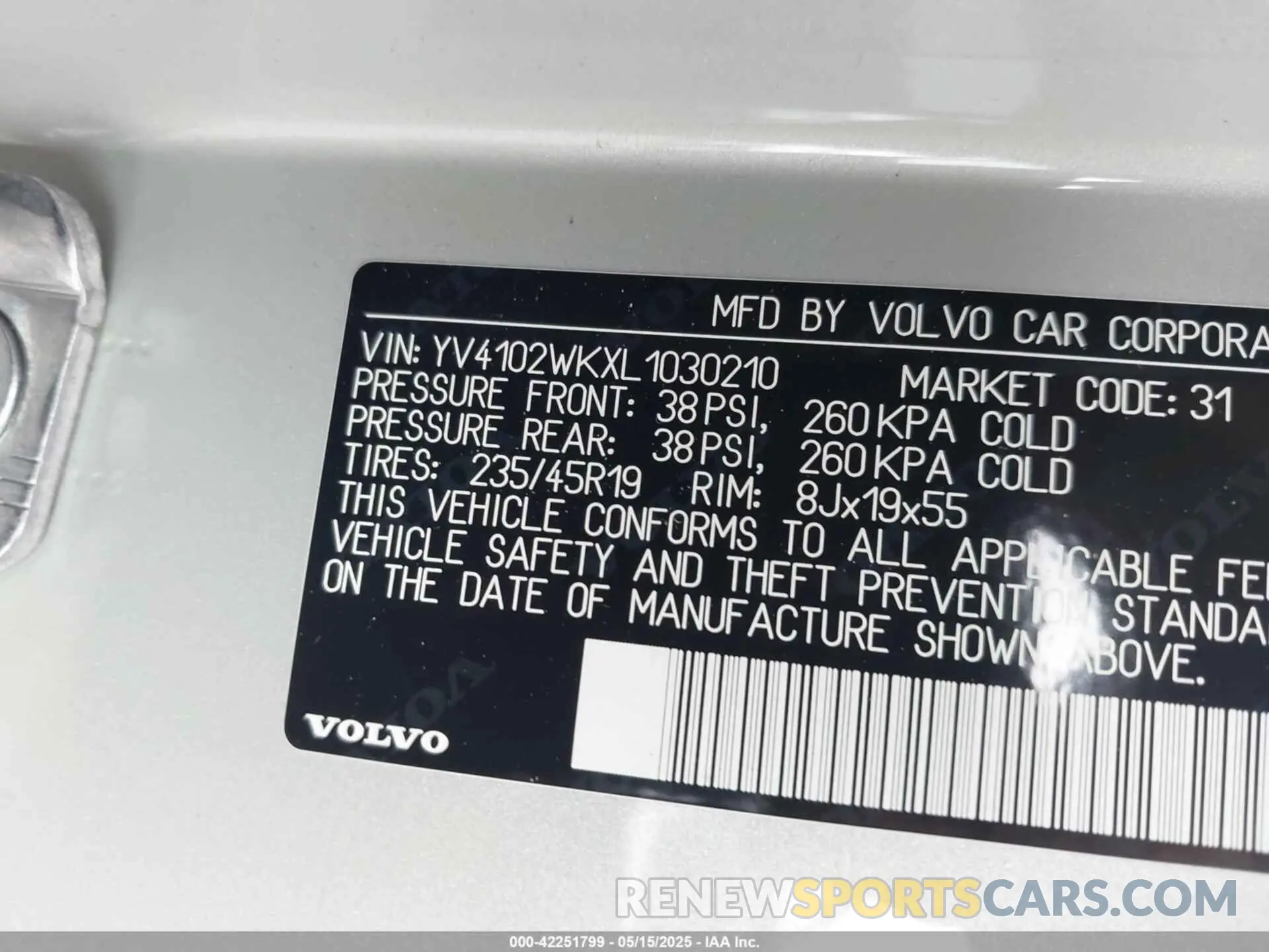 9 Фотография поврежденного автомобиля YV4102WKXL1030210 VOLVO V60 CROSS COUNTRY 2020