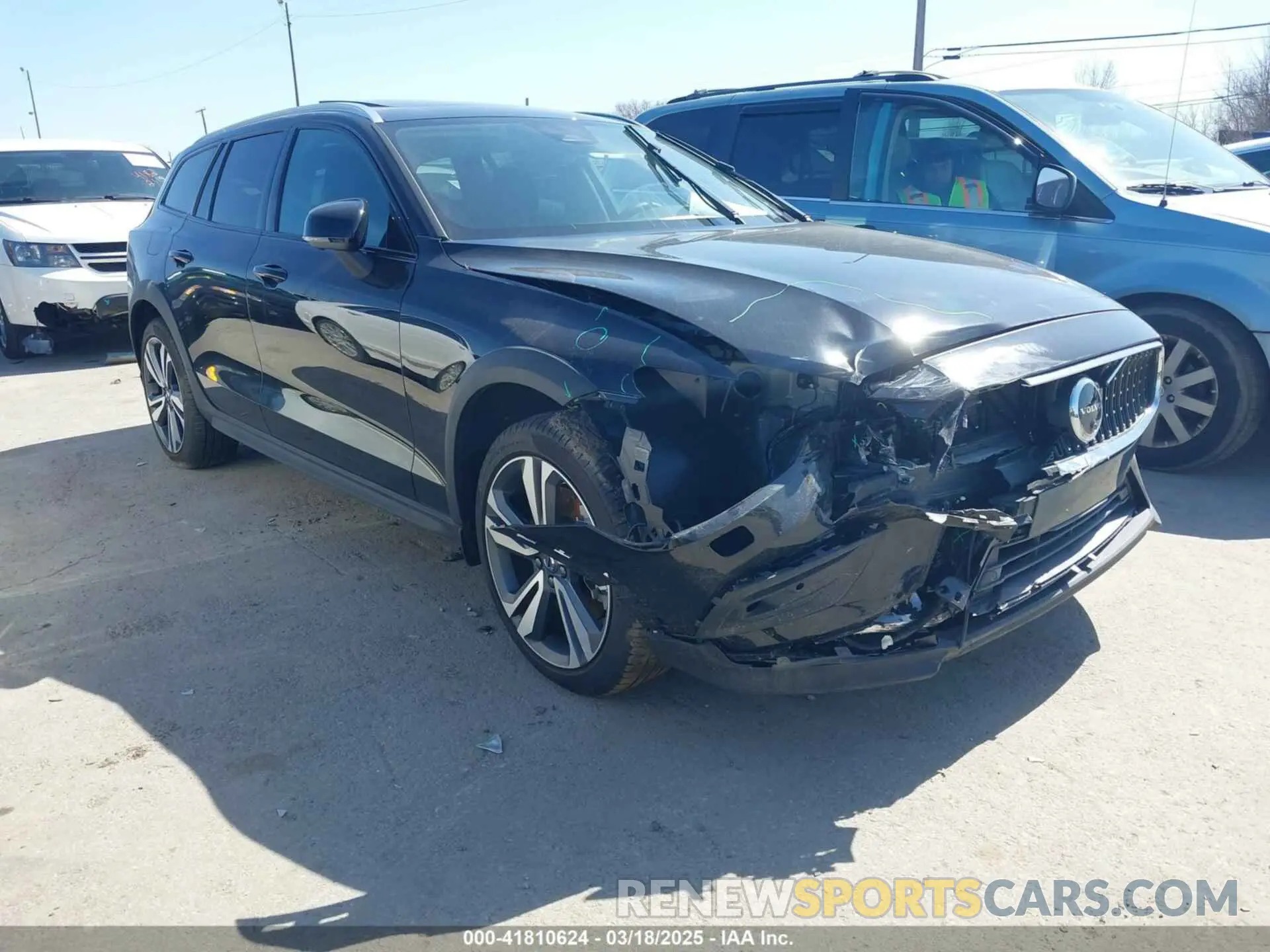 1 Фотография поврежденного автомобиля YV4L12WY7R2141133 VOLVO V60 CROSS COUNTRY 2024