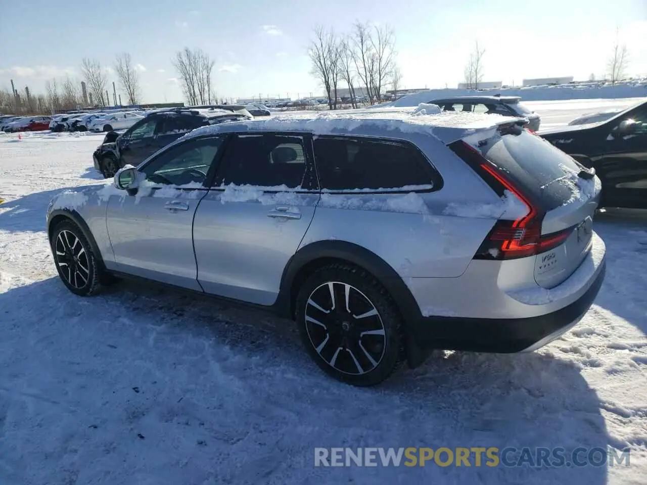 2 Photograph of a damaged car YV4062NL6N1146981 VOLVO V90 2022