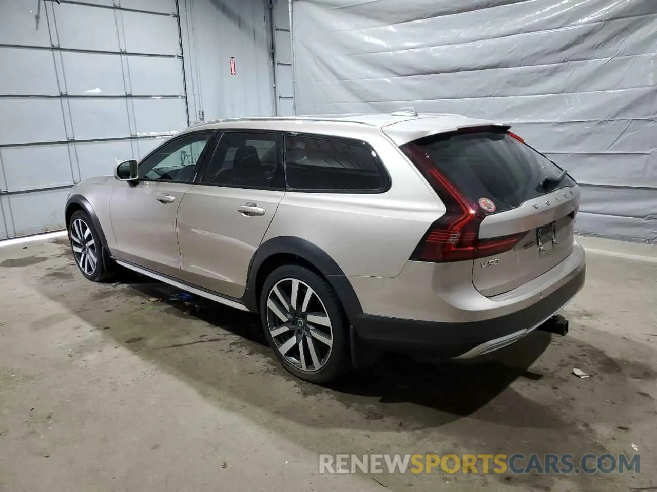 2 Photograph of a damaged car YV4062NC5P1165587 VOLVO V90 2023