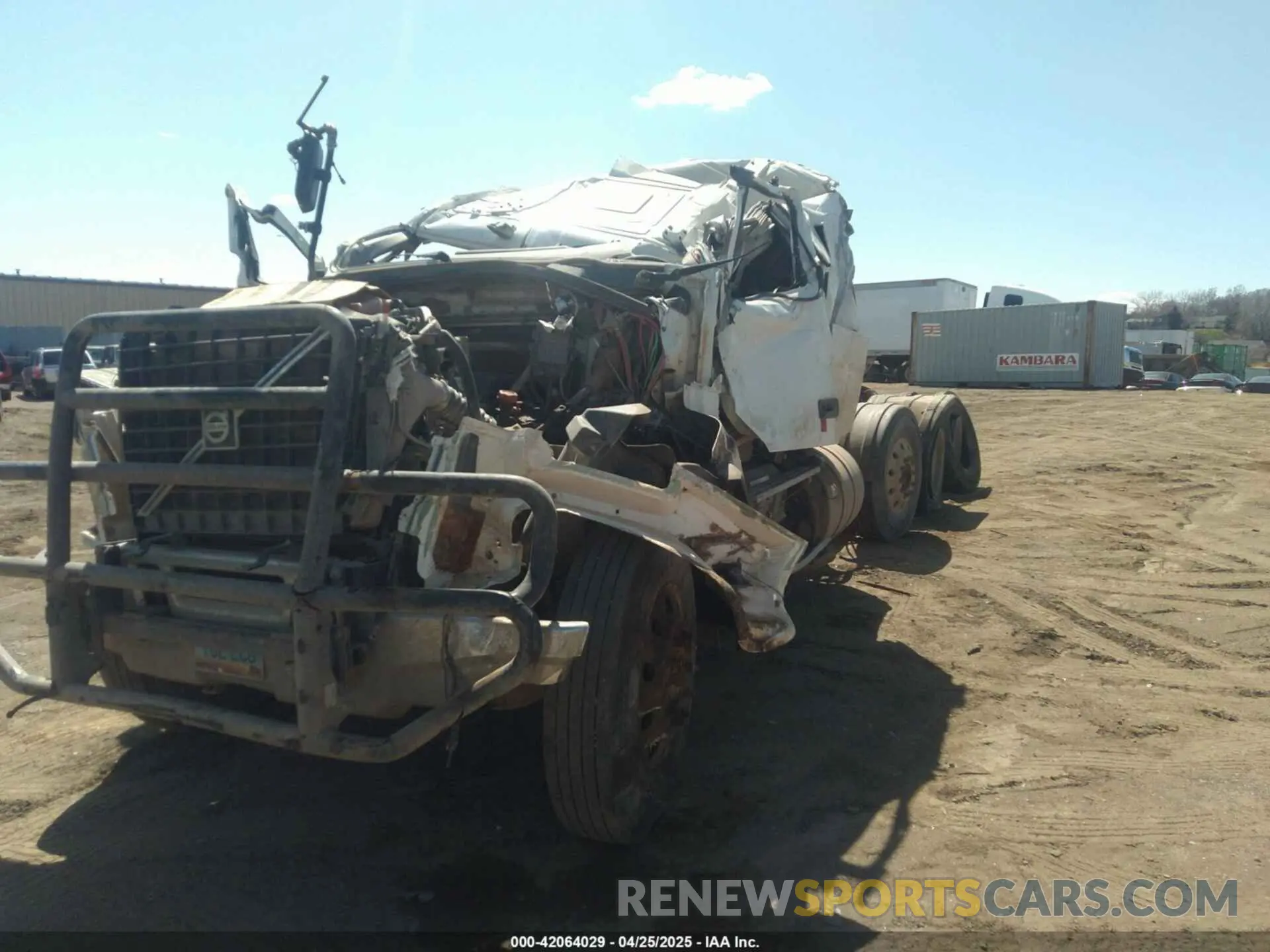 2 Photograph of a damaged car 4V4KG9EJ1KN227119 VOLVO VHD 2019