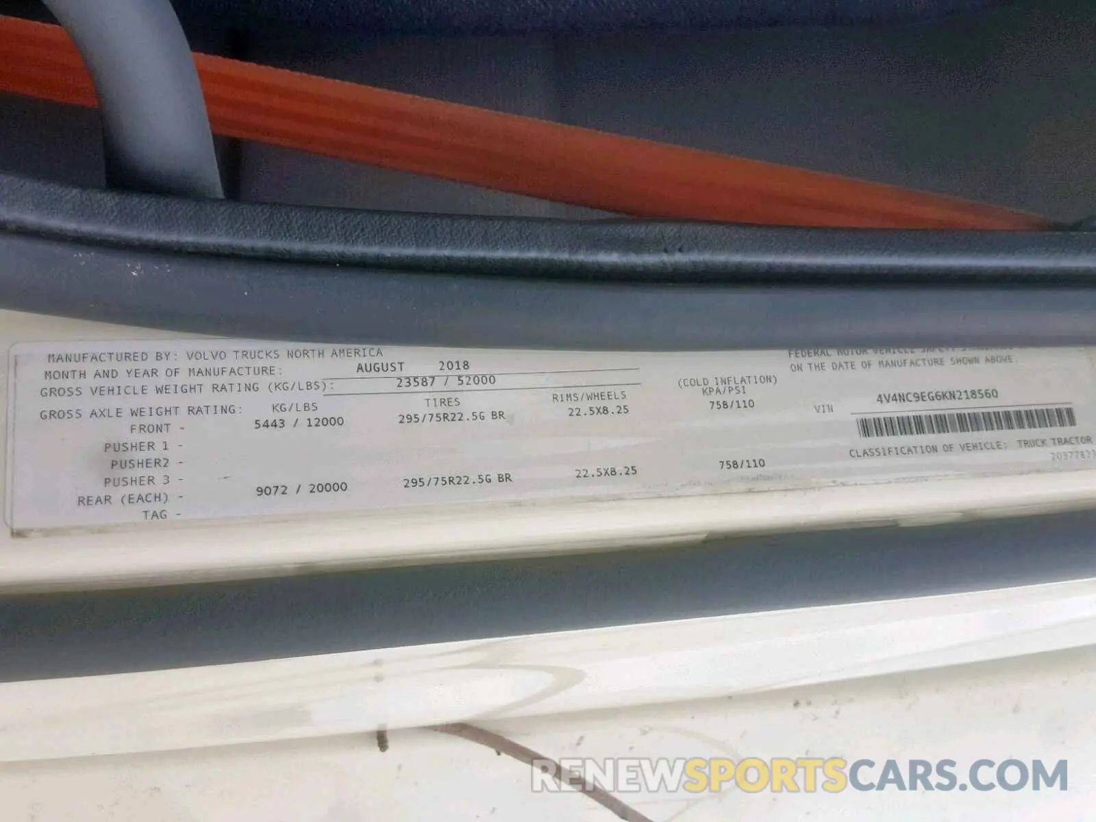 10 Photograph of a damaged car 4V4NC9EG6KN218560 VOLVO VN 2019