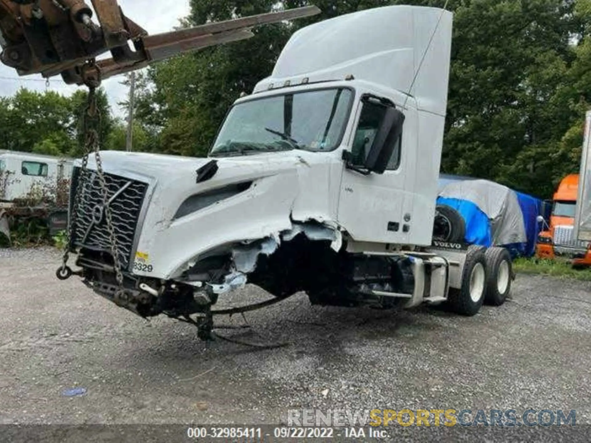 2 Фотография поврежденного автомобиля 4V4NC9EHXKN197964 VOLVO VN 2019