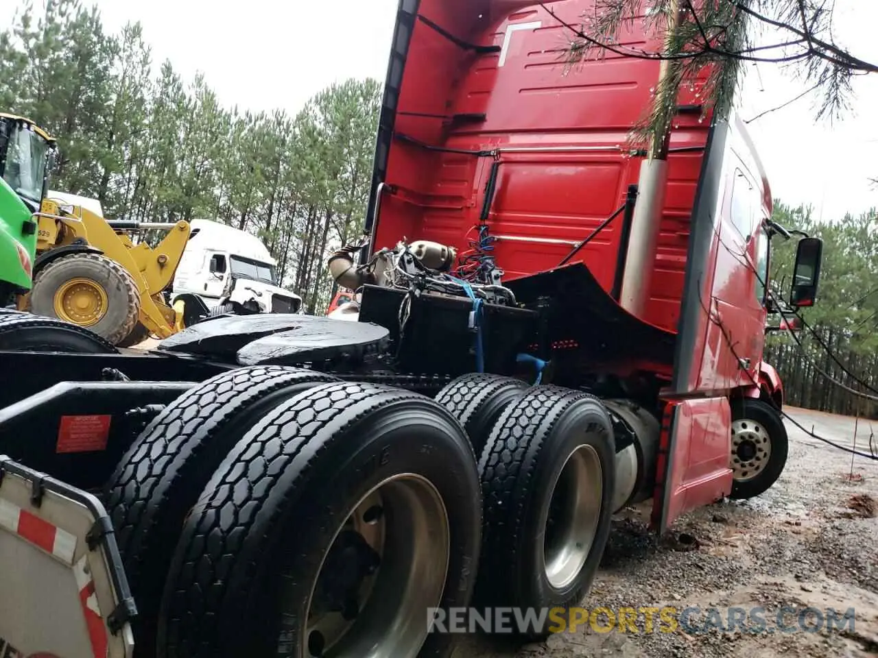 3 Photograph of a damaged car 4V4NC9EHXKN213581 VOLVO VN 2019