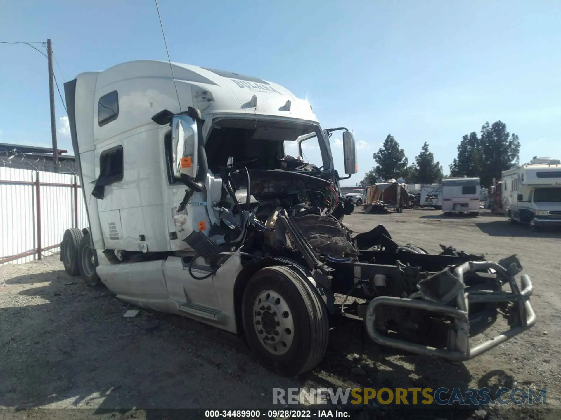 1 Photograph of a damaged car 4V4NC9EJ9KN198980 VOLVO VN 2019