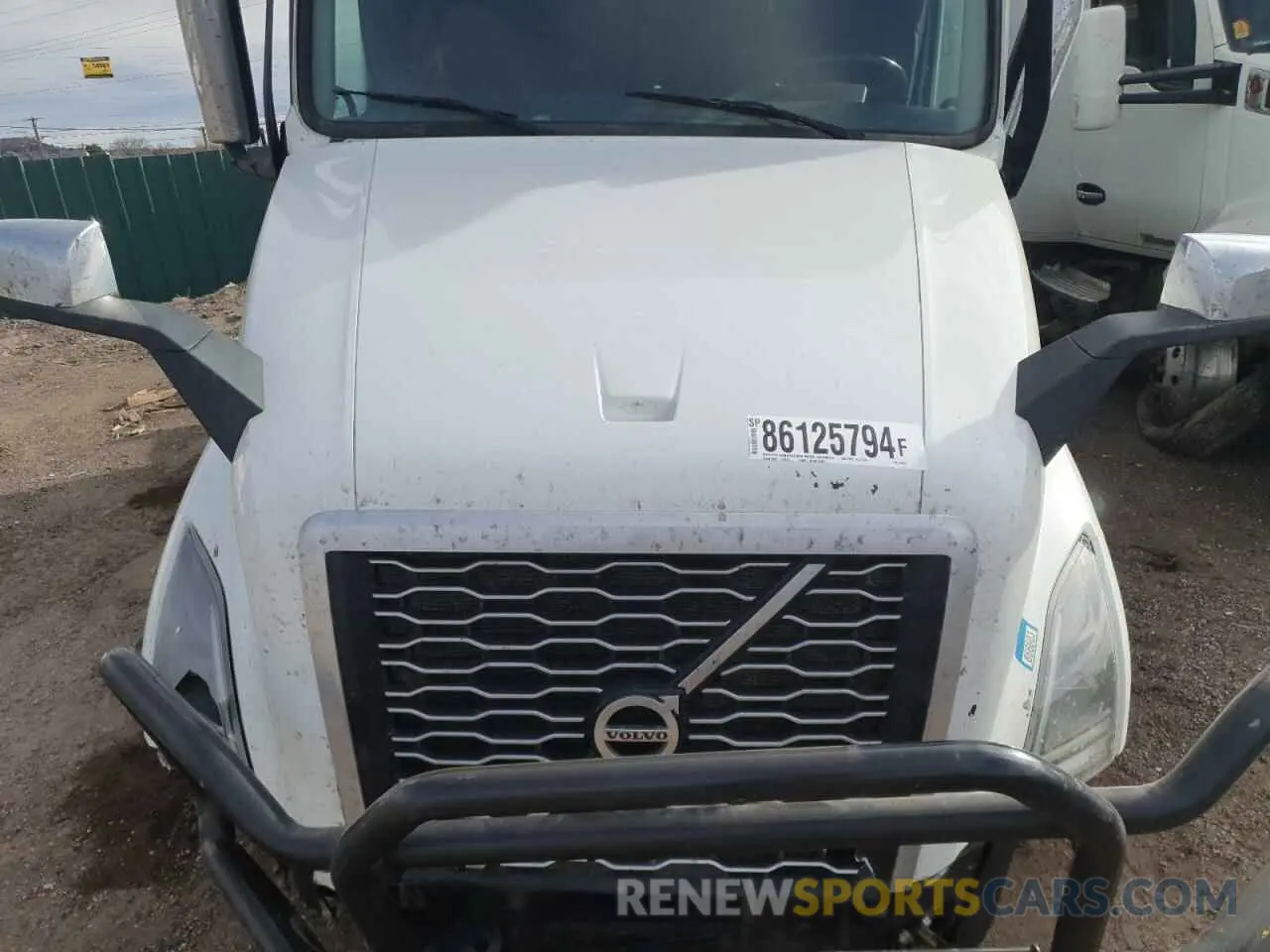 7 Фотография поврежденного автомобиля 4V4NC9EH9NN313451 VOLVO VN 2022