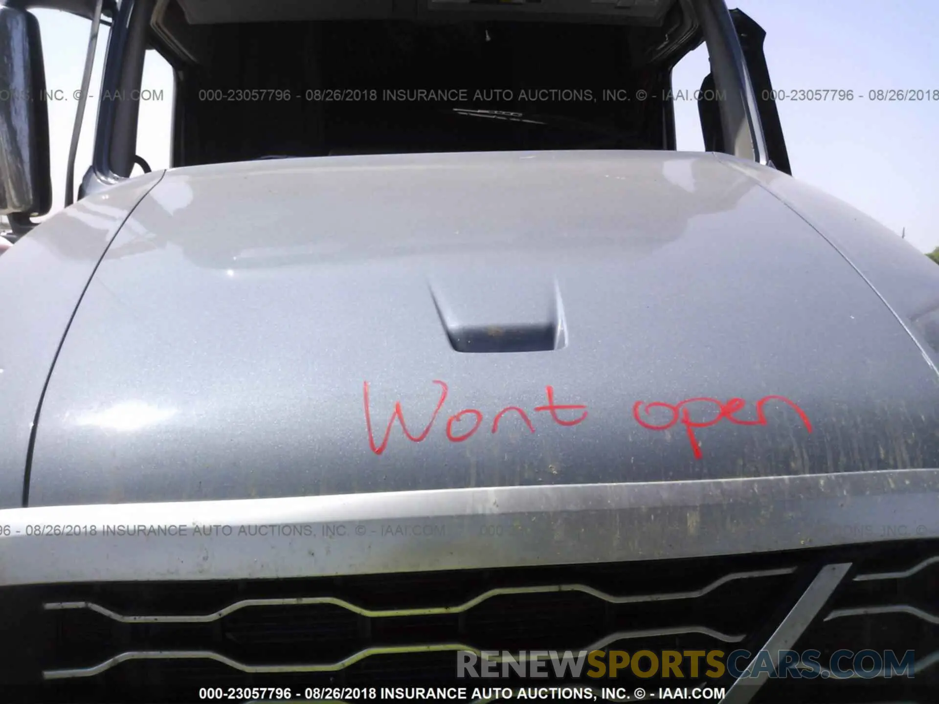 9 Photograph of a damaged car 4V4NC9EH0KN193518 Volvo Vnl 2019