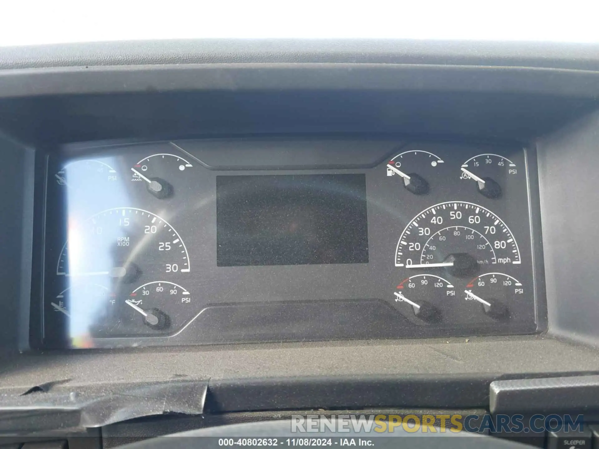 5 Photograph of a damaged car 4V4NC9EH1KN215834 VOLVO VNL 2019