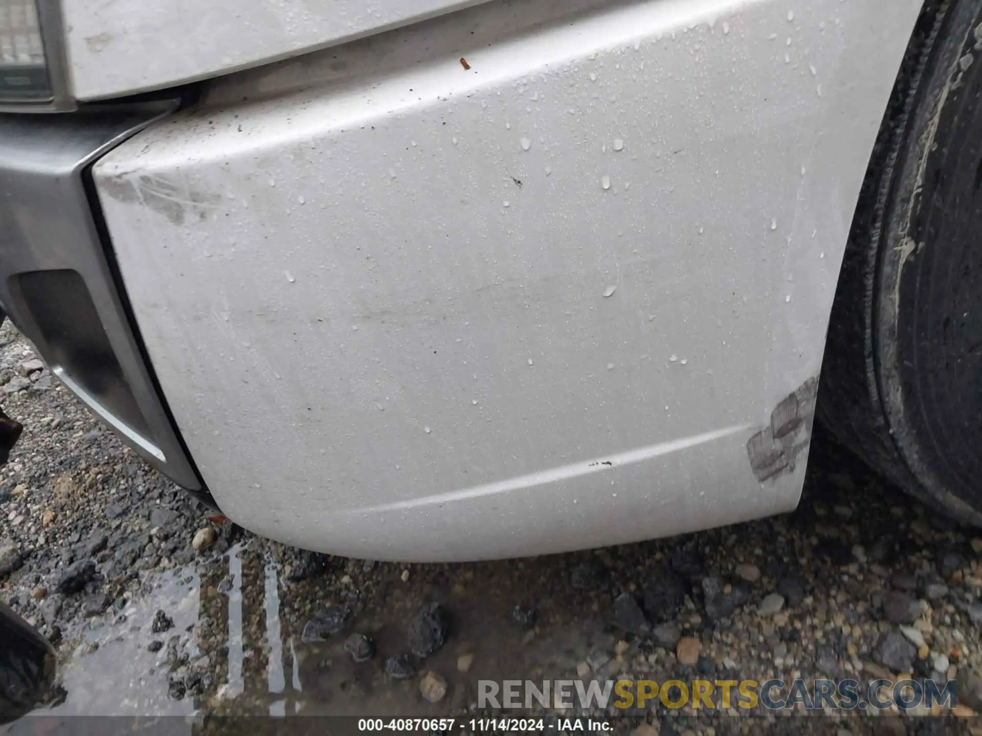 13 Photograph of a damaged car 4V4NC9EH3KN871971 VOLVO VNL 2019