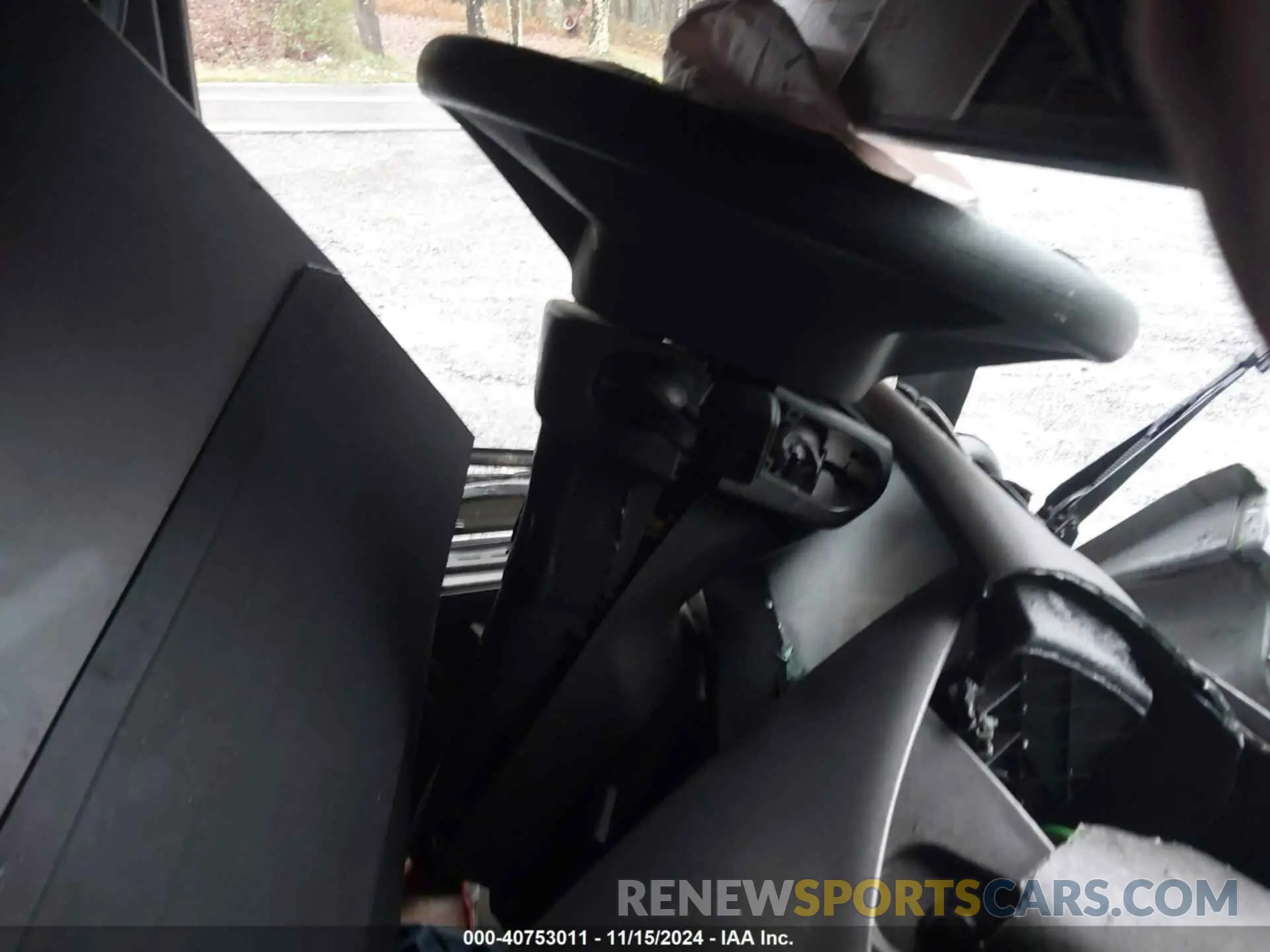 6 Photograph of a damaged car 4V4NC9EJ5KN200420 VOLVO VNL 2019