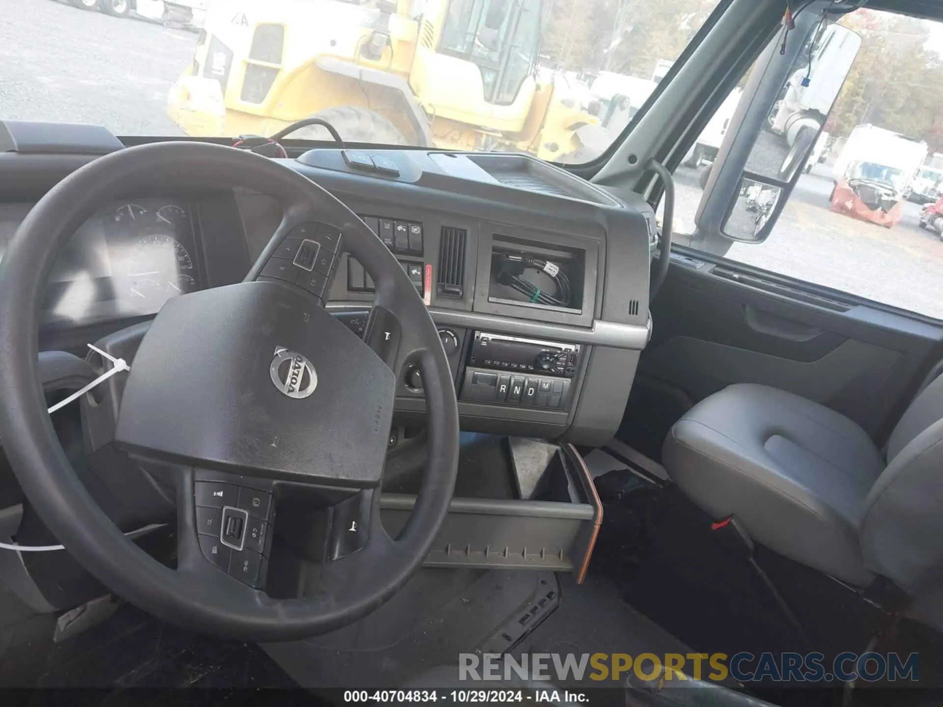7 Фотография поврежденного автомобиля 4V4NC9EG4LN257147 VOLVO VNL 2020