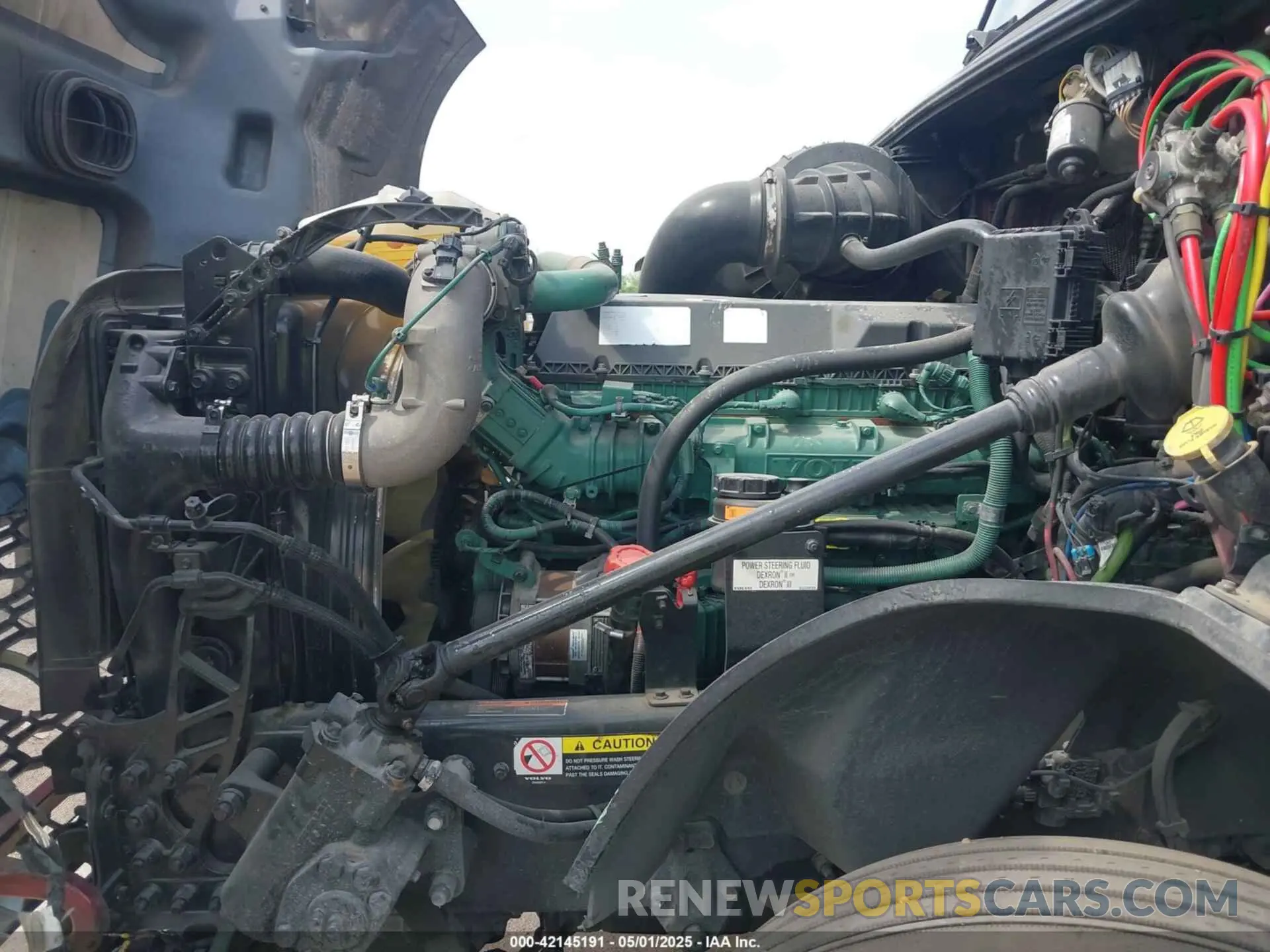 9 Фотография поврежденного автомобиля 4V4NC9EH0LN230715 VOLVO VNL 2020