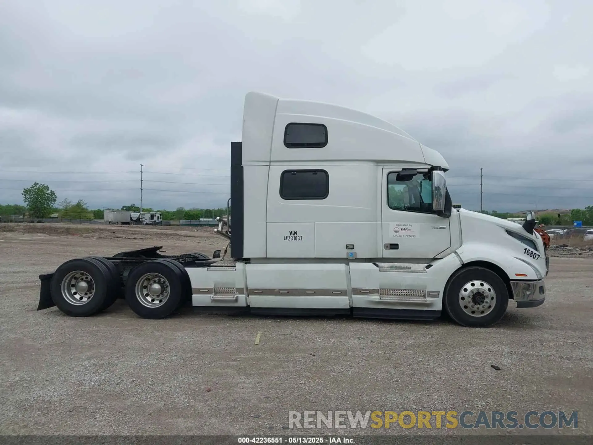 14 Фотография поврежденного автомобиля 4V4NC9EH9LN231037 VOLVO VNL 2020